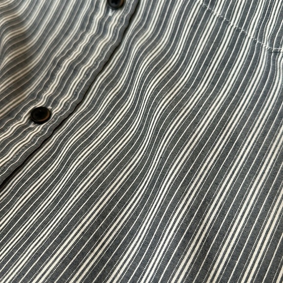 Patagonia Men's Long-Sleeved Striped Daily Shirt
Style #
42240 - Picture 7 of 7